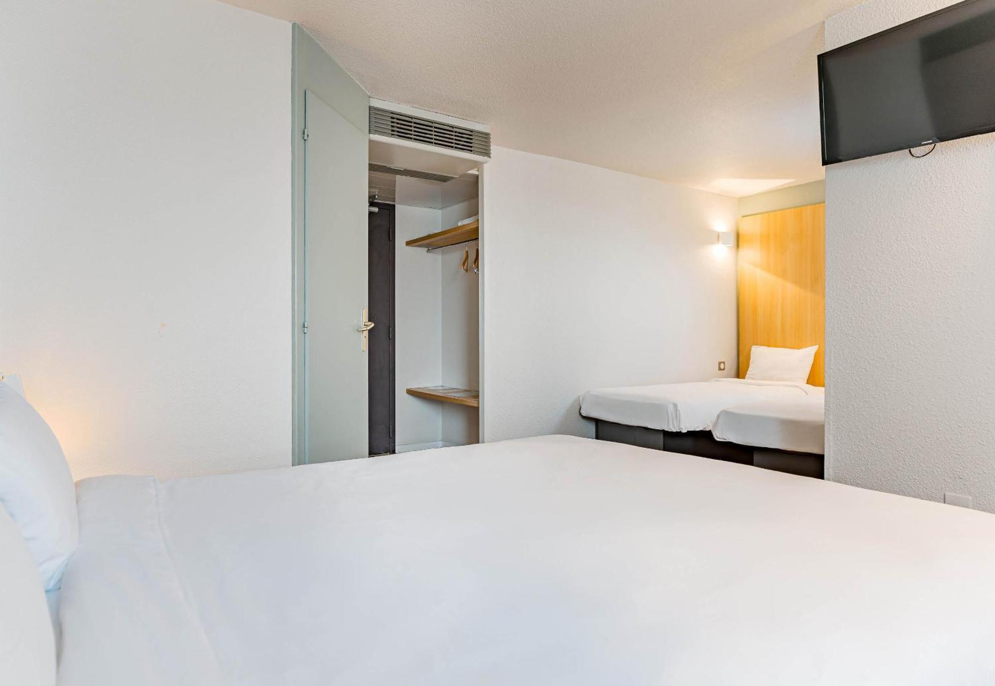 B&B Hotel Шательро Экстерьер фото