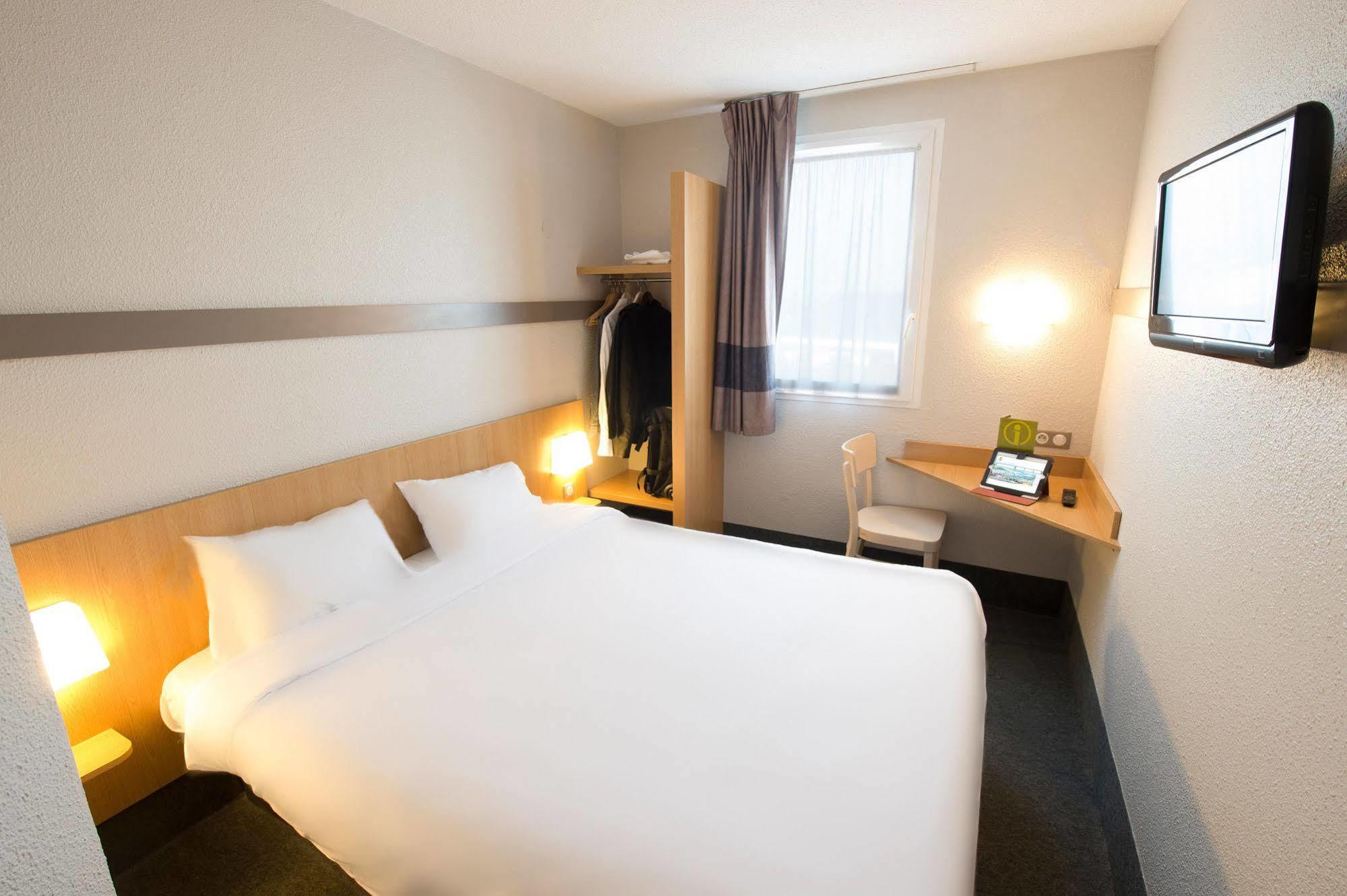 B&B Hotel Шательро Экстерьер фото
